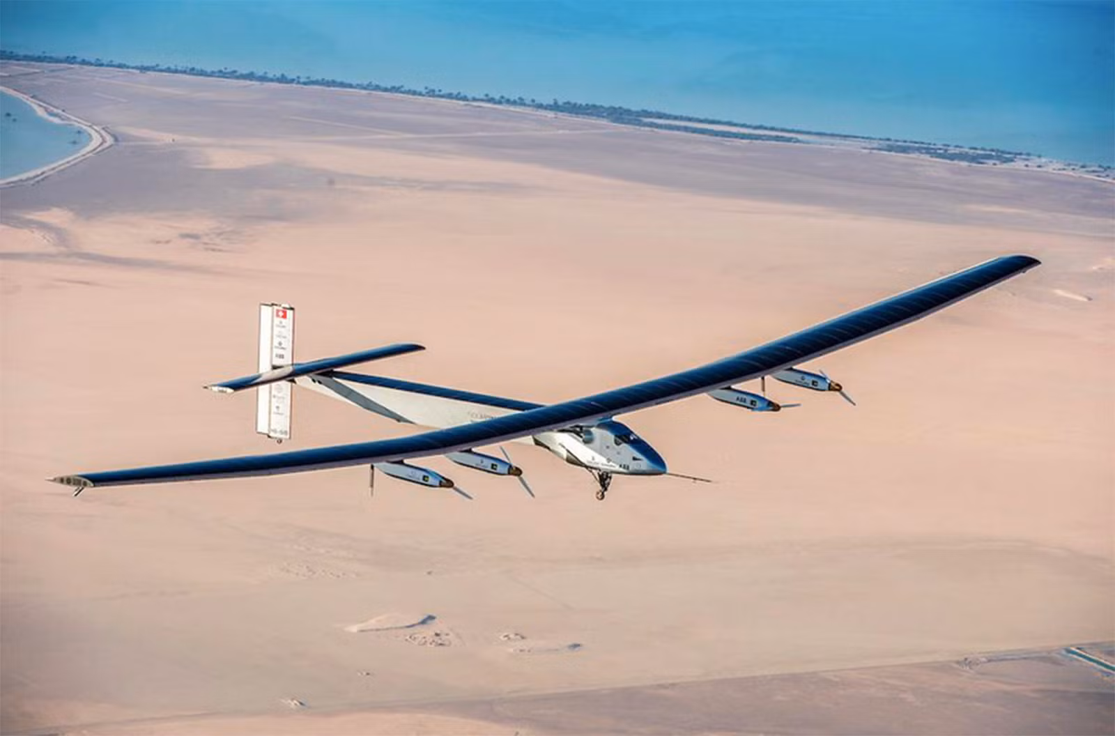 Solar Impulse 2 flexible aircraft
